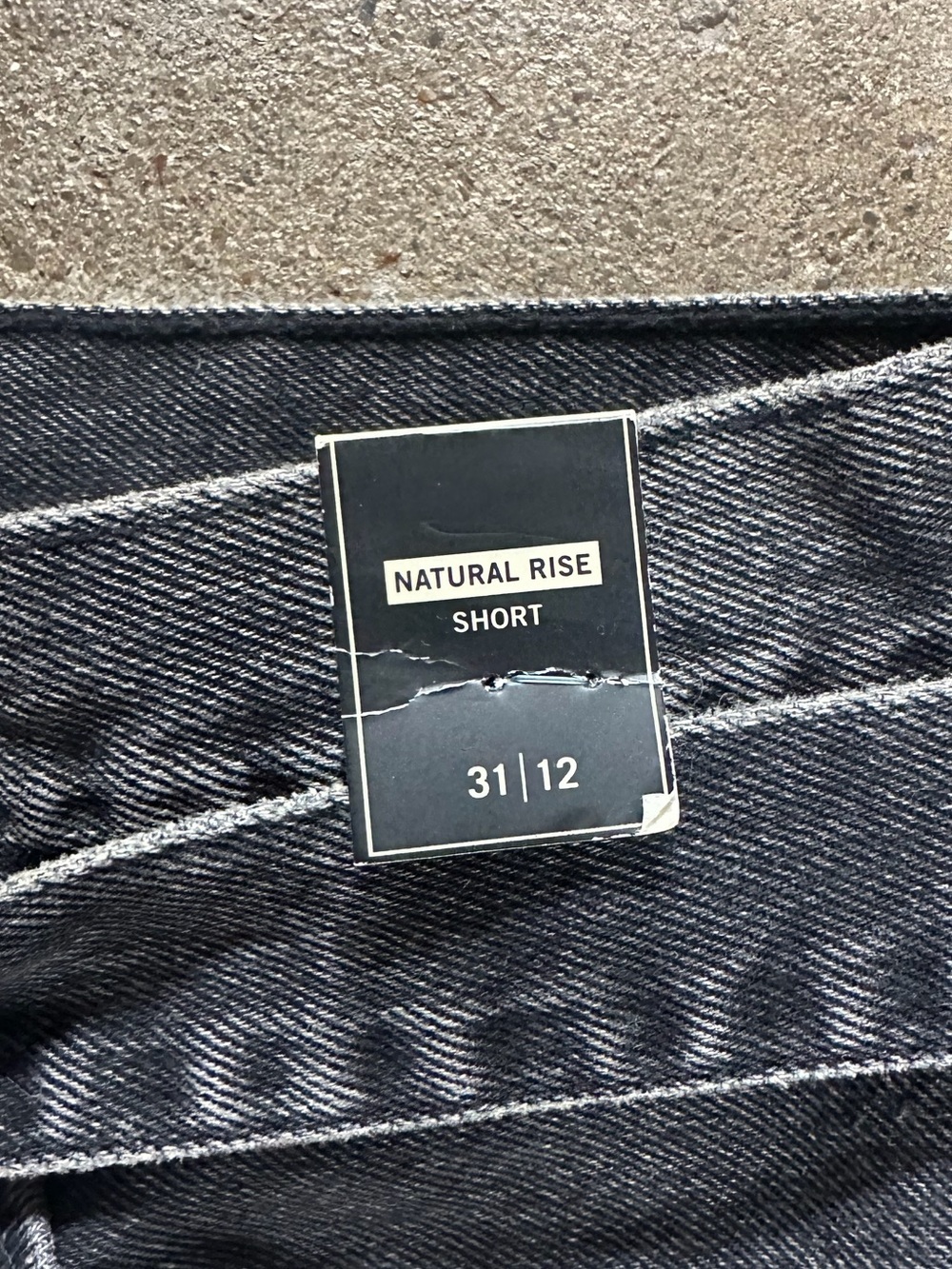 NWT Abercrombie & Fitch Natural Rise Shorts Washed Black Size 31|12 Denim Cotton - Picture 3 of 6